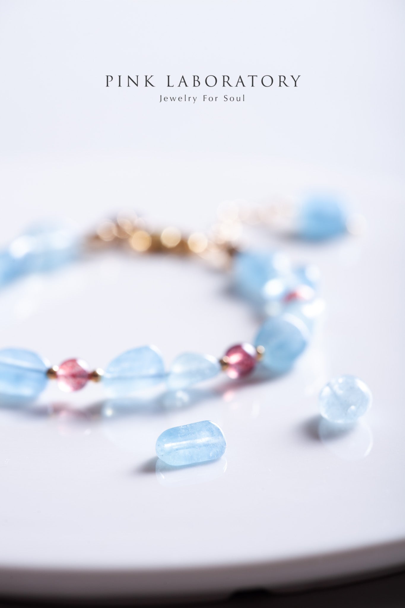 海藍寶草莓晶手鍊