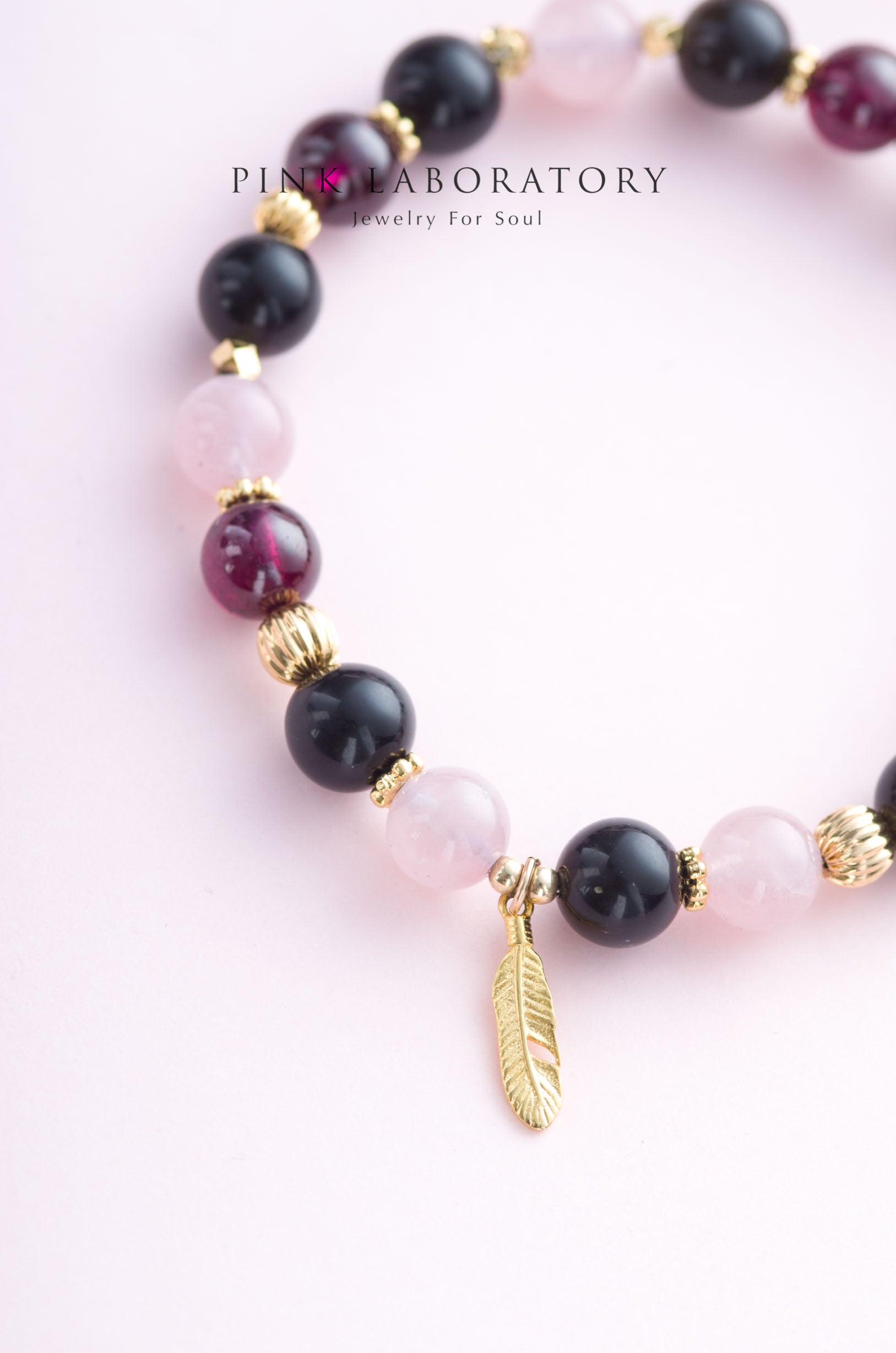 5A紫牙烏石榴石粉水晶手鍊 | 14K鍍金 |