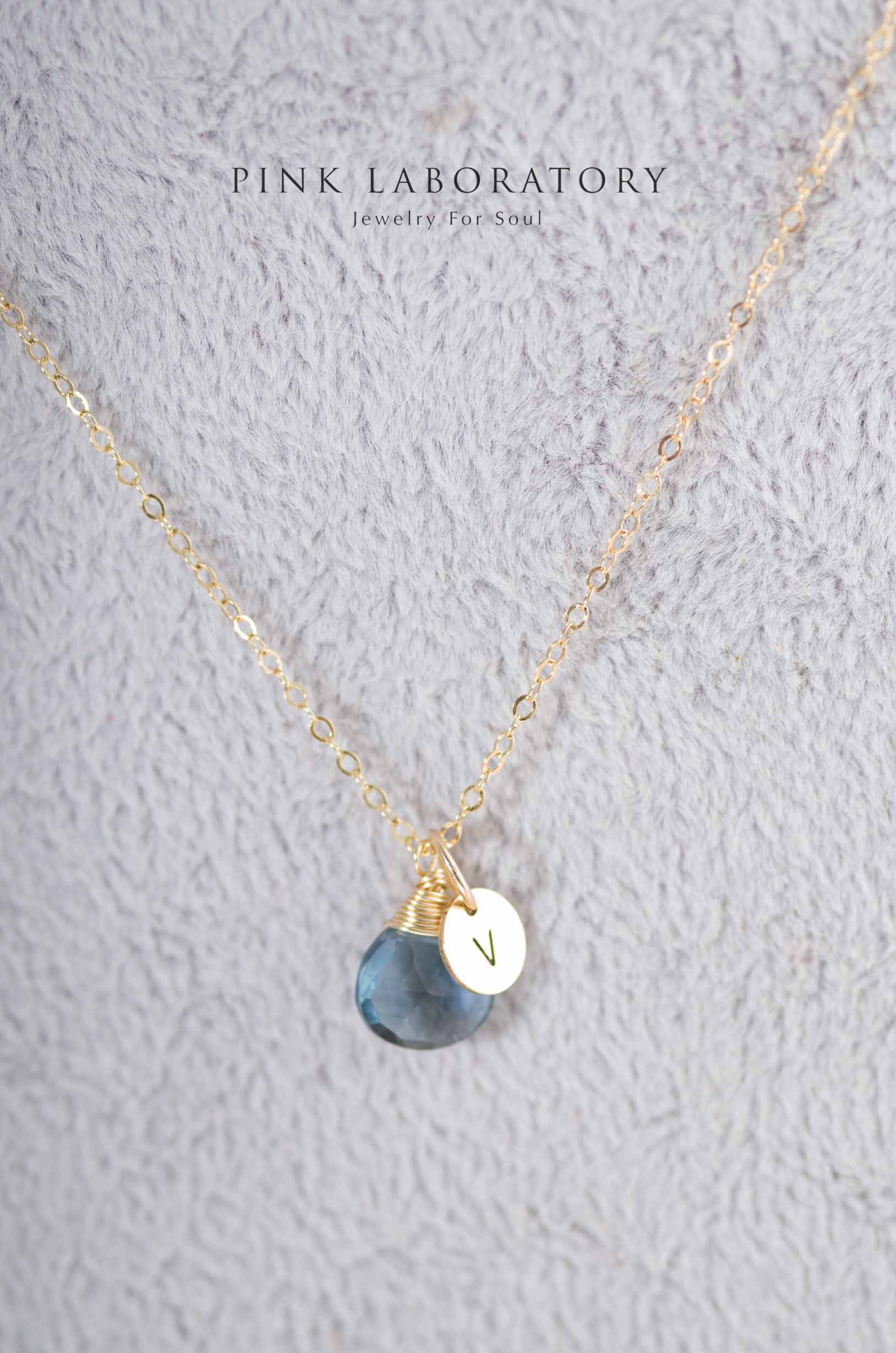 倫敦藍石英石吊墜 | 字母項鍊