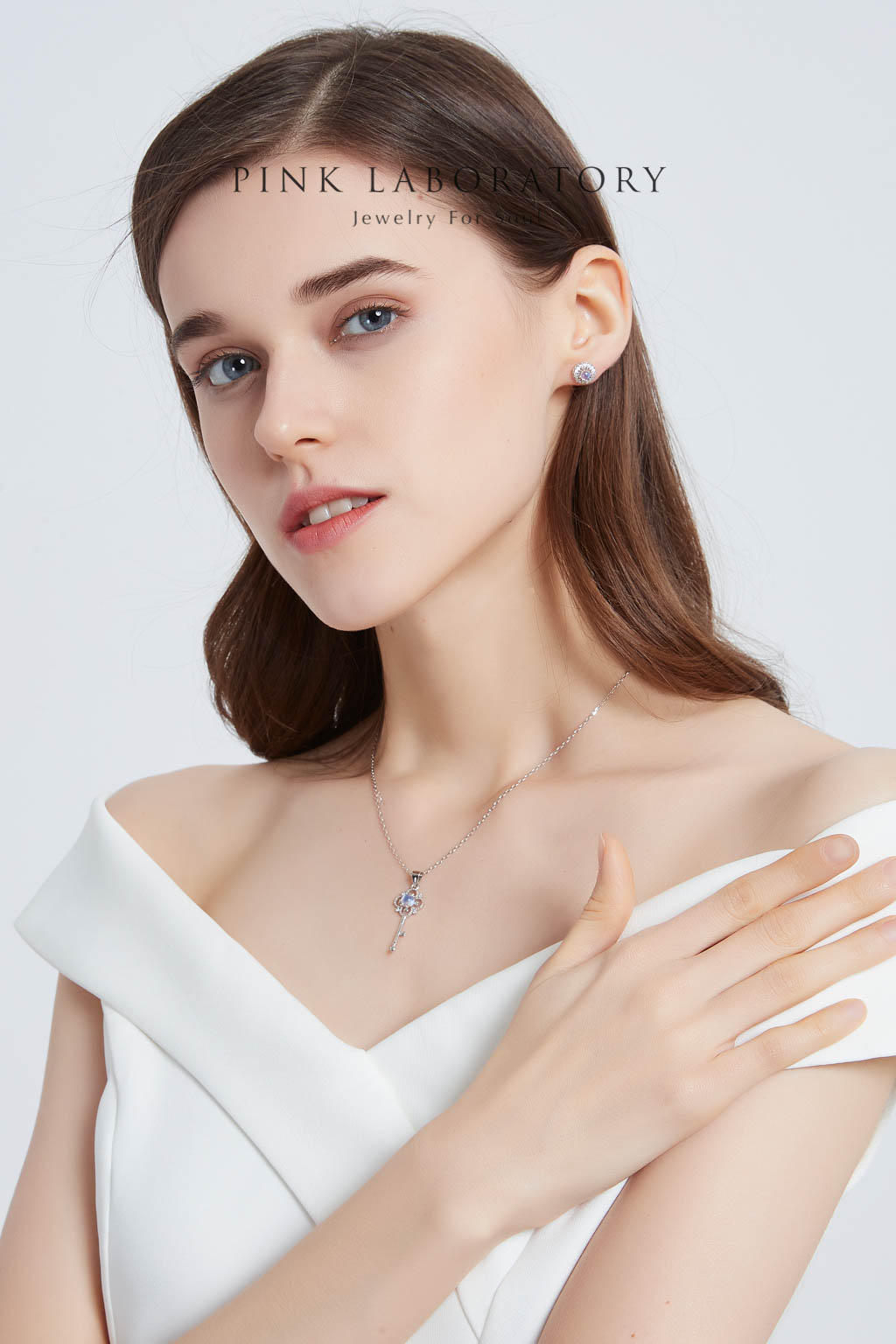 藍光玻璃體月光石鑰匙吊墜 | 925純銀鍍金頸鍊