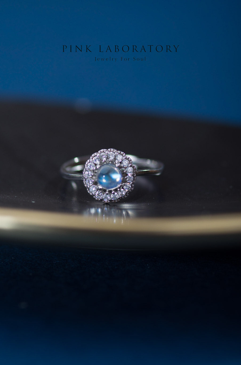 藍光玻璃體月光石戒指 | 925純銀鍍白金