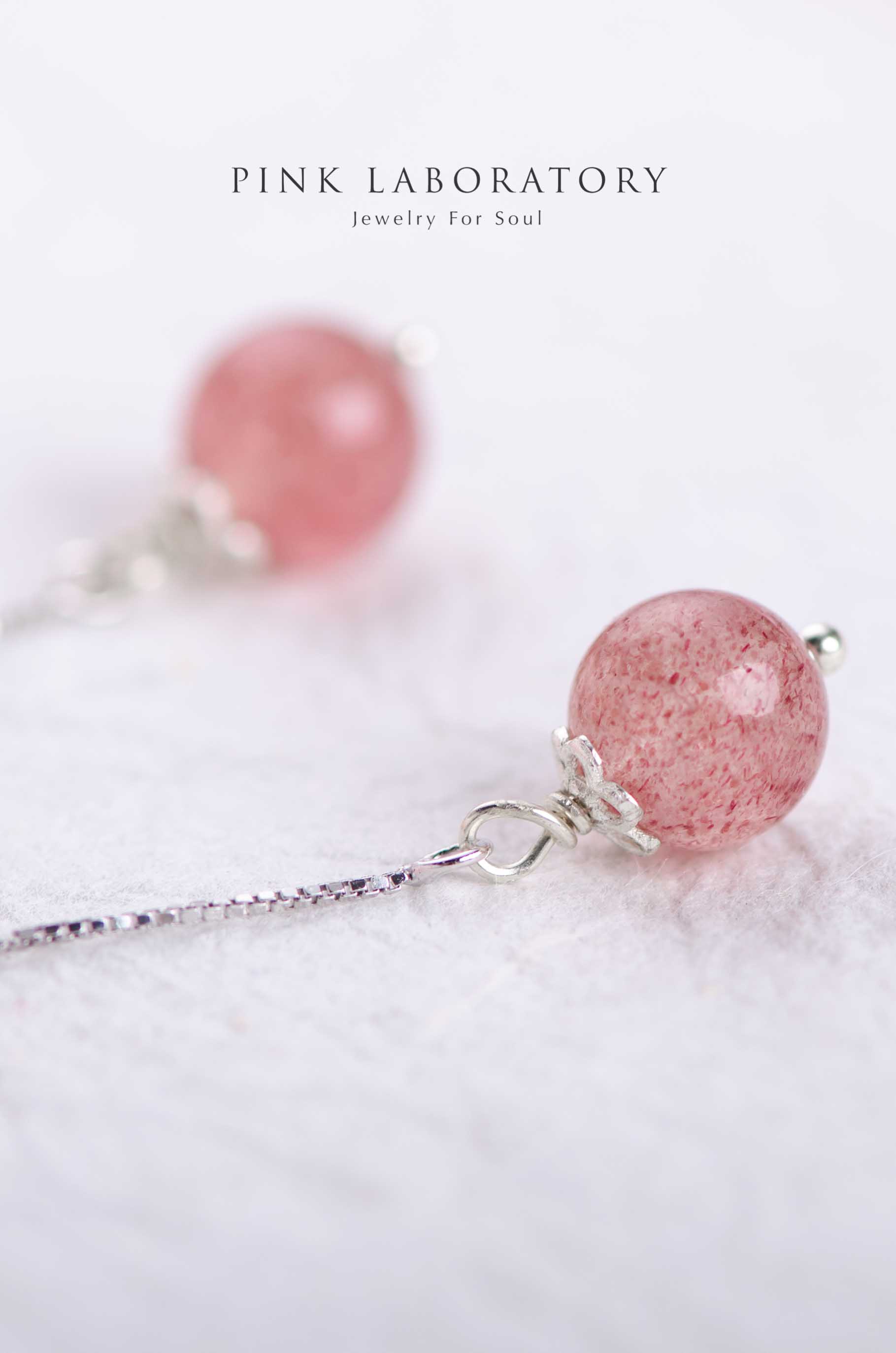 草莓晶925純銀鍍白金耳環